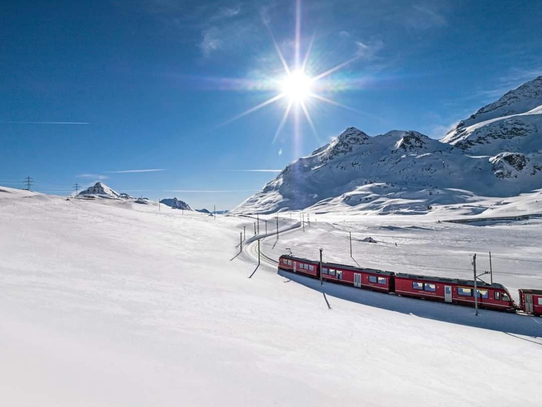 Residenza 39 - 900 M To Bernina Express Apartment Тирано Стая снимка